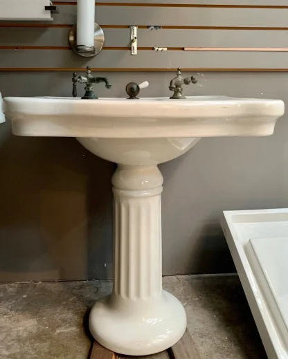 1904 Thomas Maddock’s Son’s Pedestal Sink - Image 3