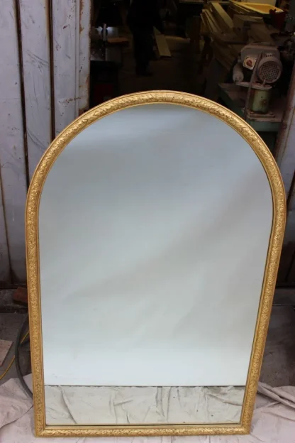 Antique 1926 Framed Arch Wall Mirror With Detailed Wood Frame - Image 3