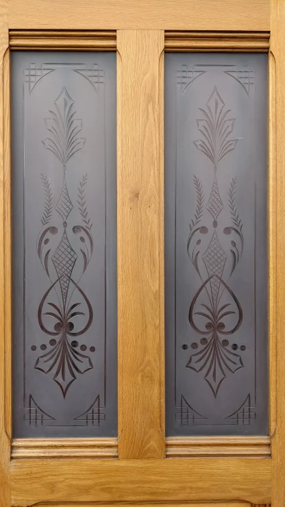 Victorian Westlake Door with Cut Glass Panels - Image 2