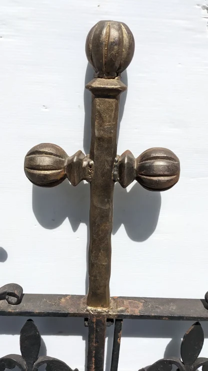 Ornate Low Iron Railing - Image 4