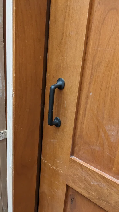 Small Cathedral Arch Door in Jamb - Image 4