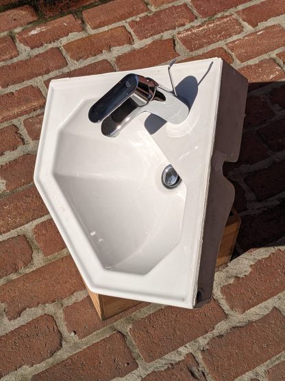 Duravit Corner Sink with Grohe Faucet - Image 4