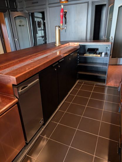 English Pub Style Mahogany Bar with Fixtures and Appliances - Image 13